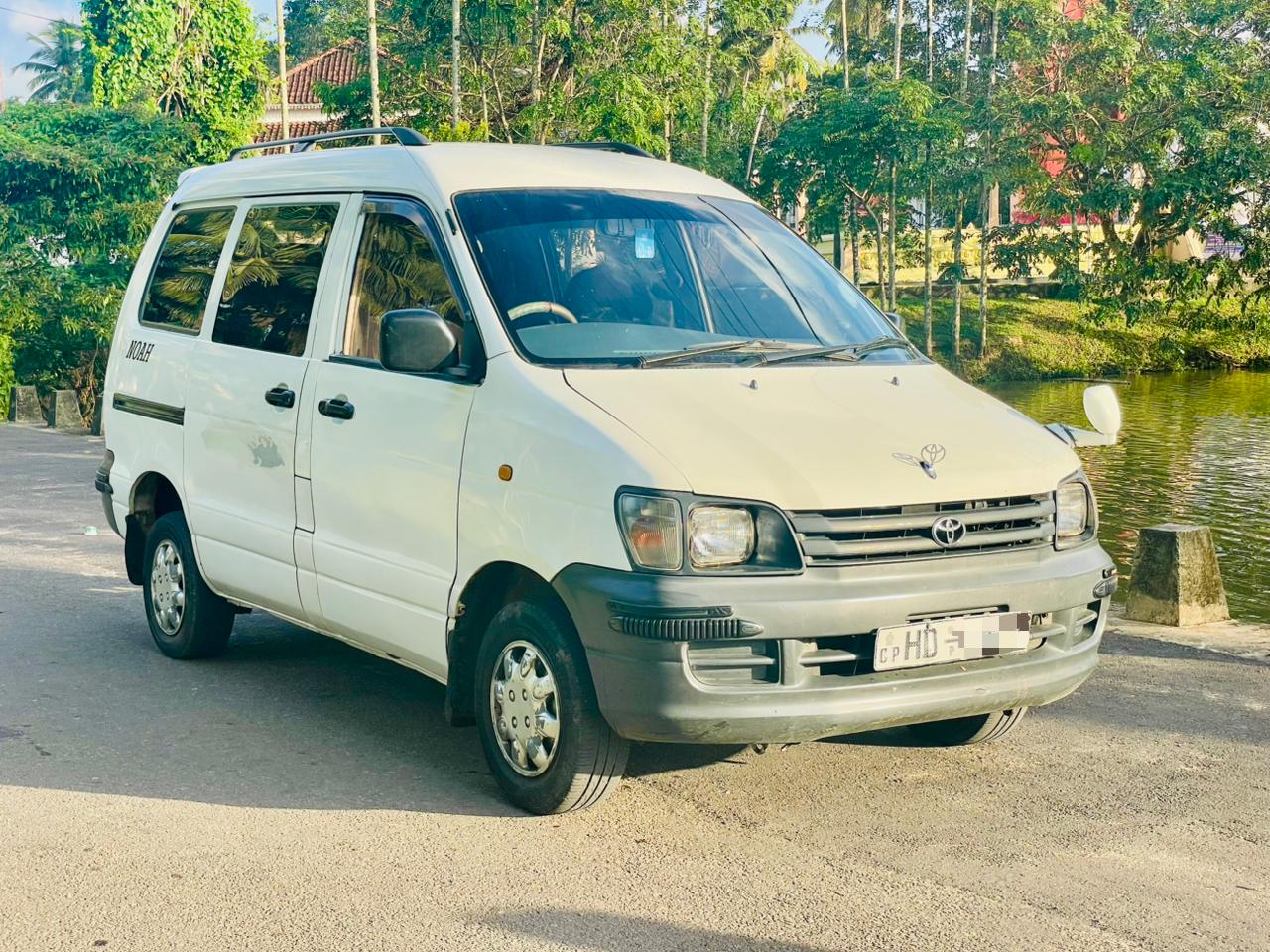 Toyota TownAce 1998 - பயன்படுத்தப்பட்டது வேன் sale in Sri Lanka - patpat.lk