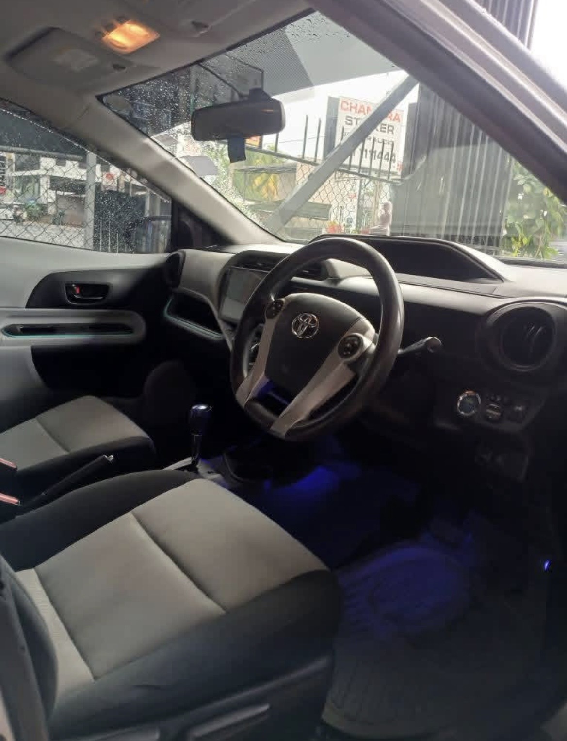 Toyota Aqua 2014 - மறுசீரமைக்கப்பட்டது கார் sale in Sri Lanka - patpat.lk