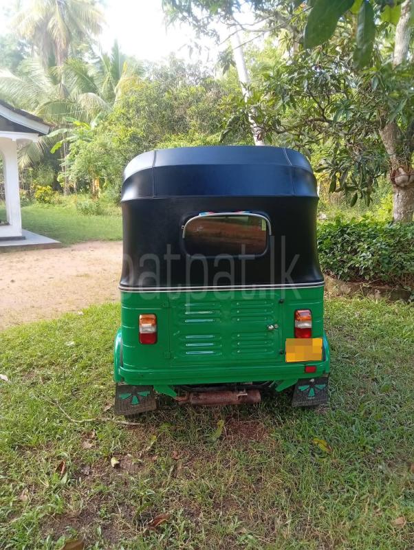 Bajaj Three Wheel 2009 - භාවිතා කරන ලද ත්‍රිරෝද රථය sale in Sri Lanka - patpat.lk