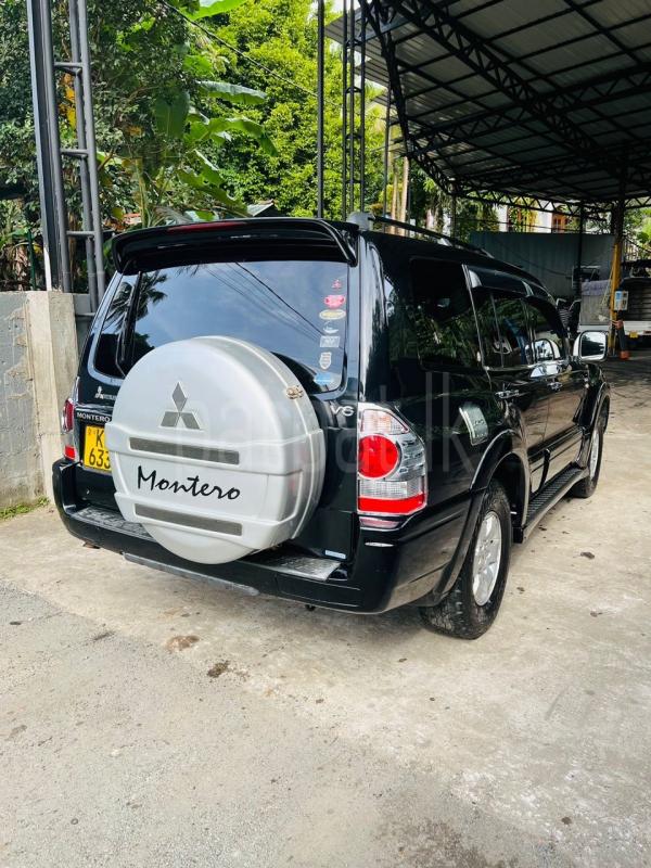Mitsubishi Montero 2004 - பயன்படுத்தப்பட்டது SUV sale in Sri Lanka - patpat.lk