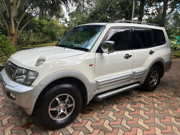 Mitsubishi Montero 2000 - பயன்படுத்தப்பட்டது SUV sale in Sri Lanka - patpat.lk