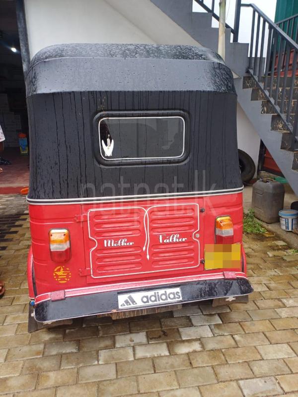 Bajaj 4 stroke 2011 - Used Three wheeler sale in Sri Lanka - patpat.lk