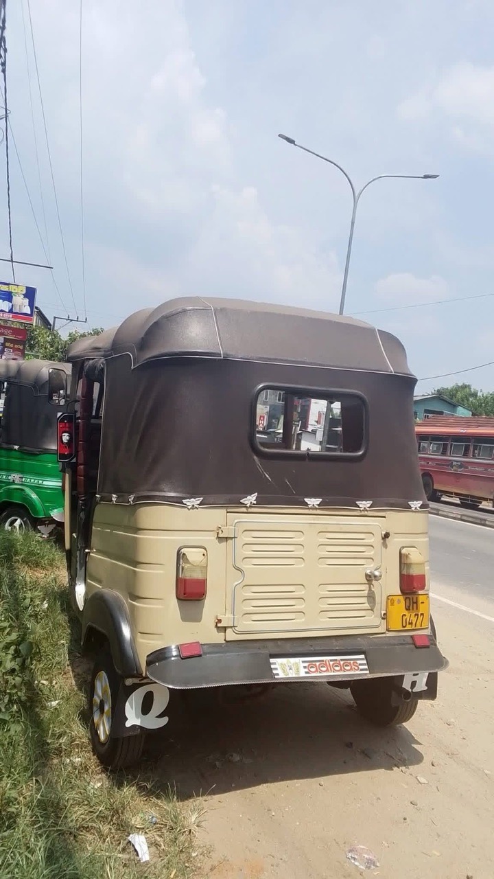 Bajaj Three Wheel 2003 - භාවිතා කරන ලද ත්‍රිරෝද රථය sale in Sri Lanka - patpat.lk