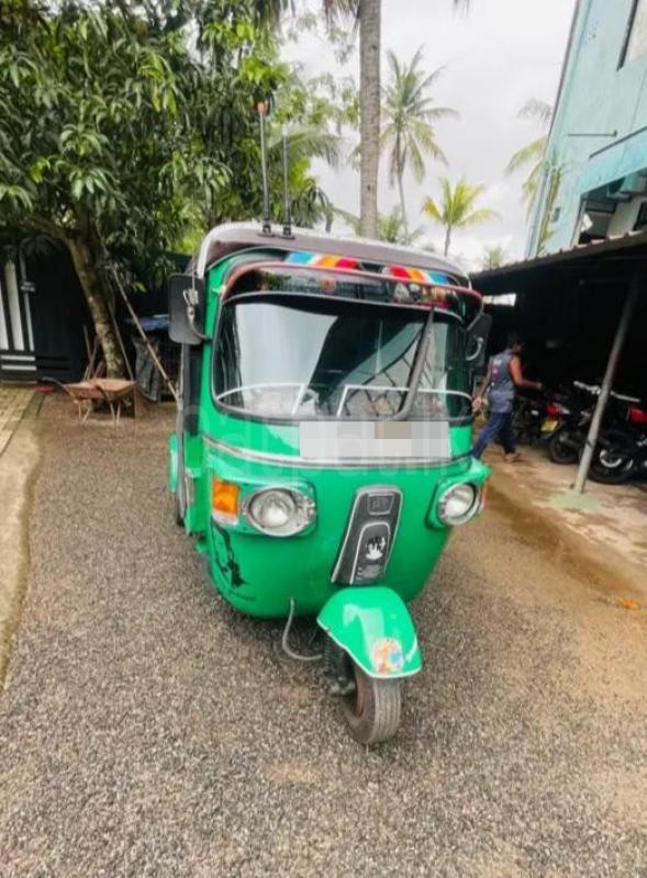 Bajaj 4 stroke 2011 - பயன்படுத்தப்பட்டது முச்சக்கர வண்டி sale in Sri Lanka - patpat.lk