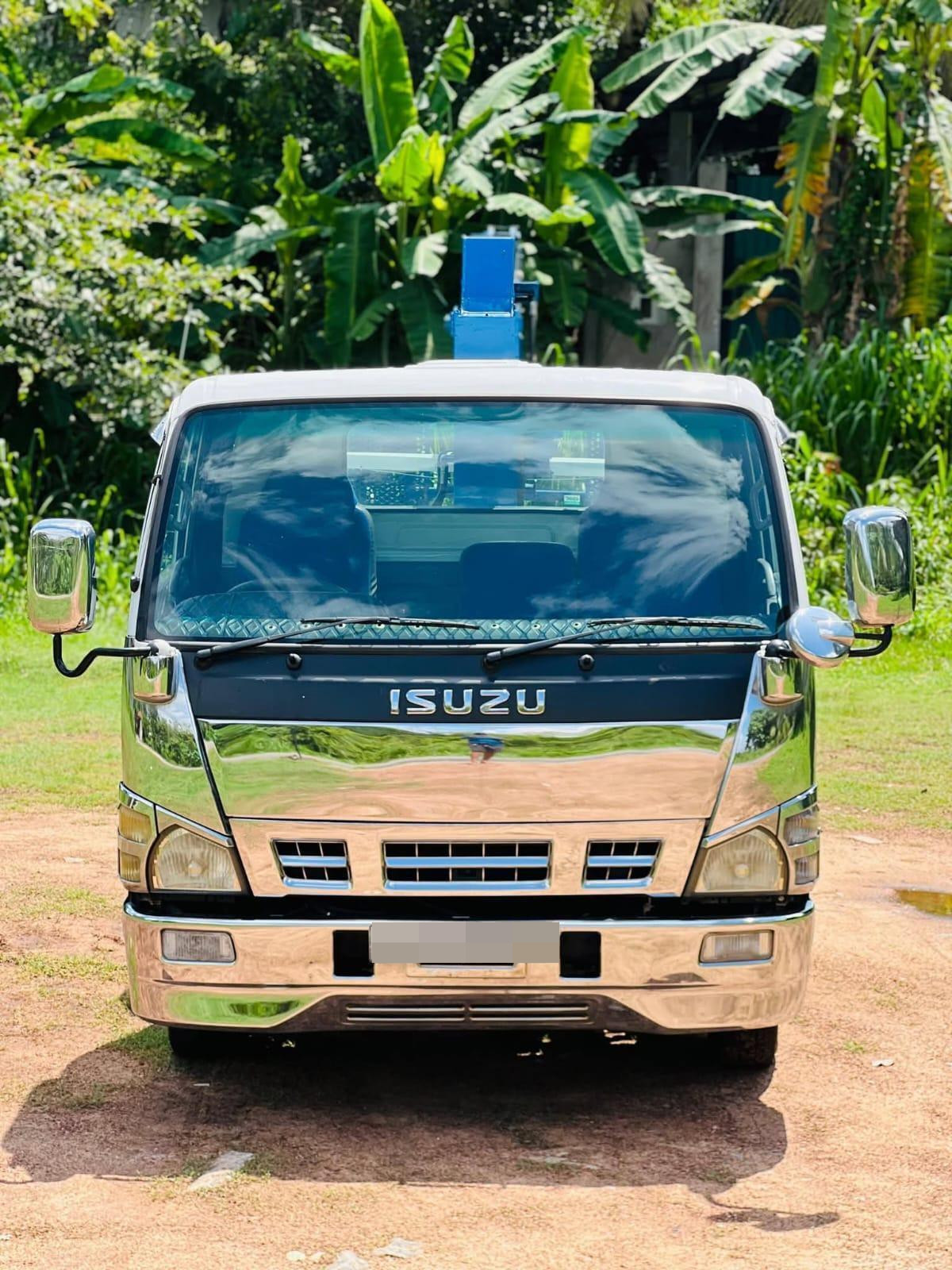 Isuzu ELF 1991 - பயன்படுத்தப்பட்டது டிரக் sale in Sri Lanka - patpat.lk