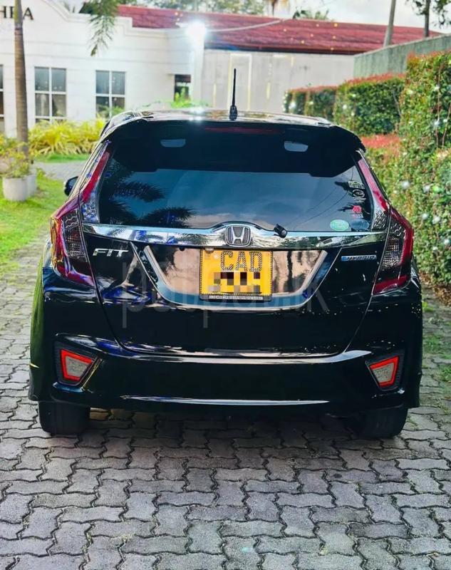 Honda FIT S HYBRID 2013 - භාවිතා කරන ලද කාර් sale in Sri Lanka - patpat.lk