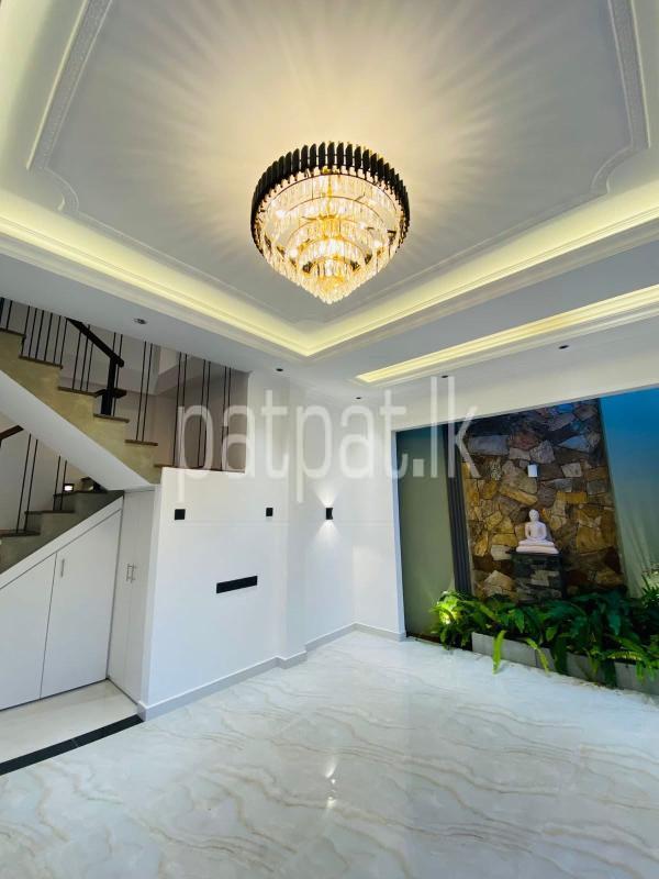 Advertisement image 6