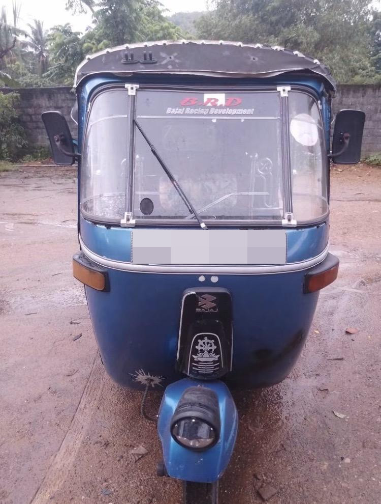 Bajaj 2 stroke 2006 - பயன்படுத்தப்பட்டது முச்சக்கர வண்டி sale in Sri Lanka - patpat.lk