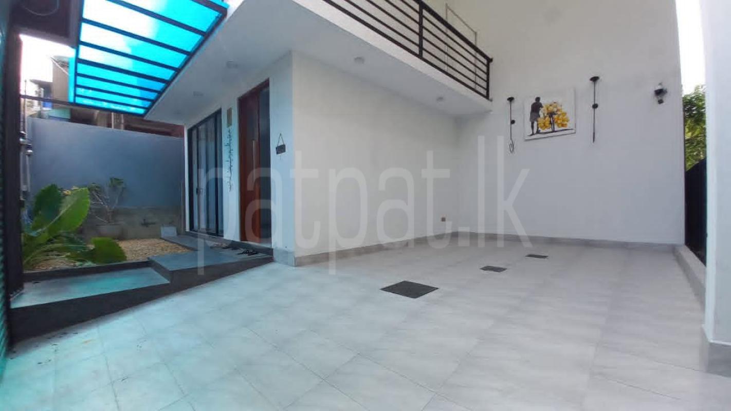 House for Sale in Talawatugoda