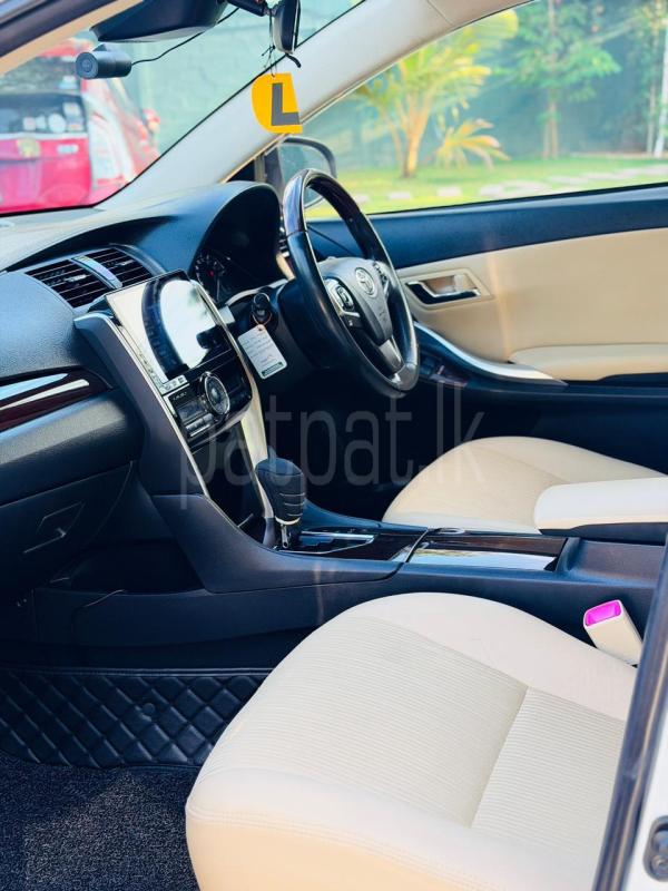 Toyota Premio 2017 - பயன்படுத்தப்பட்டது கார் sale in Sri Lanka - patpat.lk