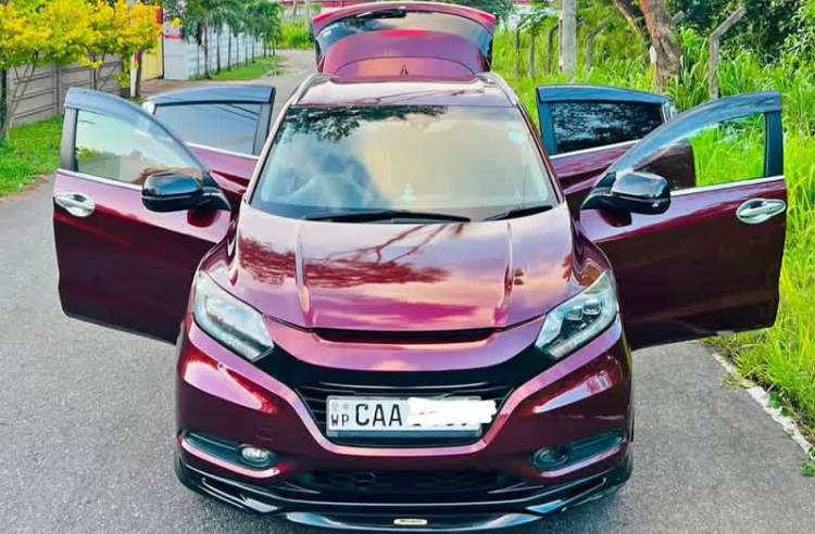 Honda Vezel 2014 -  SUV sale in Sri Lanka - patpat.lk