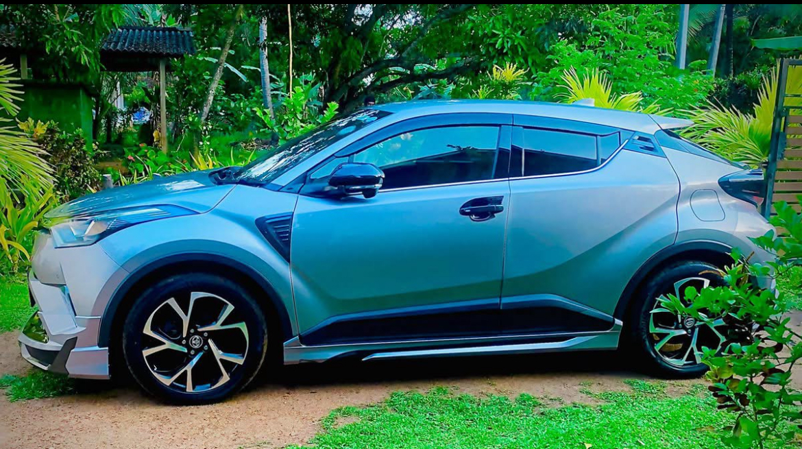 Toyota CHR 2017 - பயன்படுத்தப்பட்டது SUV sale in Sri Lanka - patpat.lk