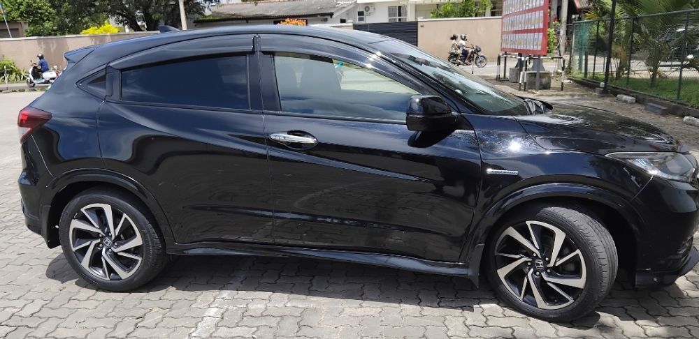 Honda Vezel 2017 - භාවිතා කරන ලද SUV රථය sale in Sri Lanka - patpat.lk