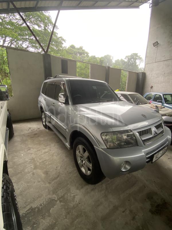 Mitsubishi Montero 2005 - பயன்படுத்தப்பட்டது SUV sale in Sri Lanka - patpat.lk
