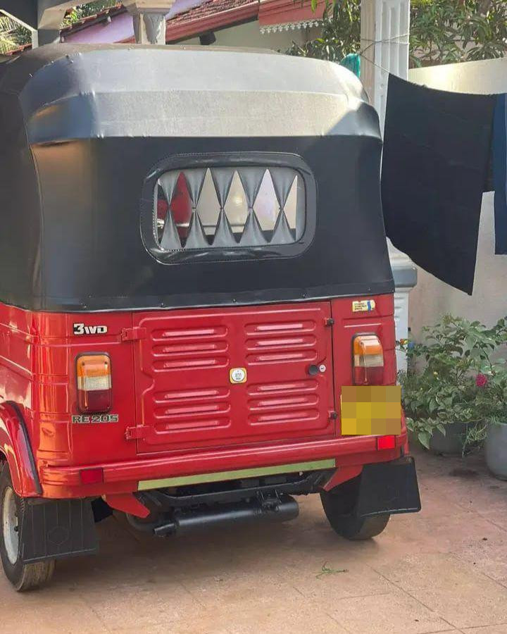 Bajaj Three Wheel 2013 - Used Three wheeler sale in Sri Lanka - patpat.lk