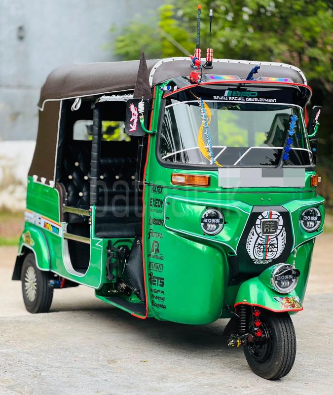 Bajaj 4 stroke 2015 - பயன்படுத்தப்பட்டது முச்சக்கர வண்டி sale in Sri Lanka - patpat.lk