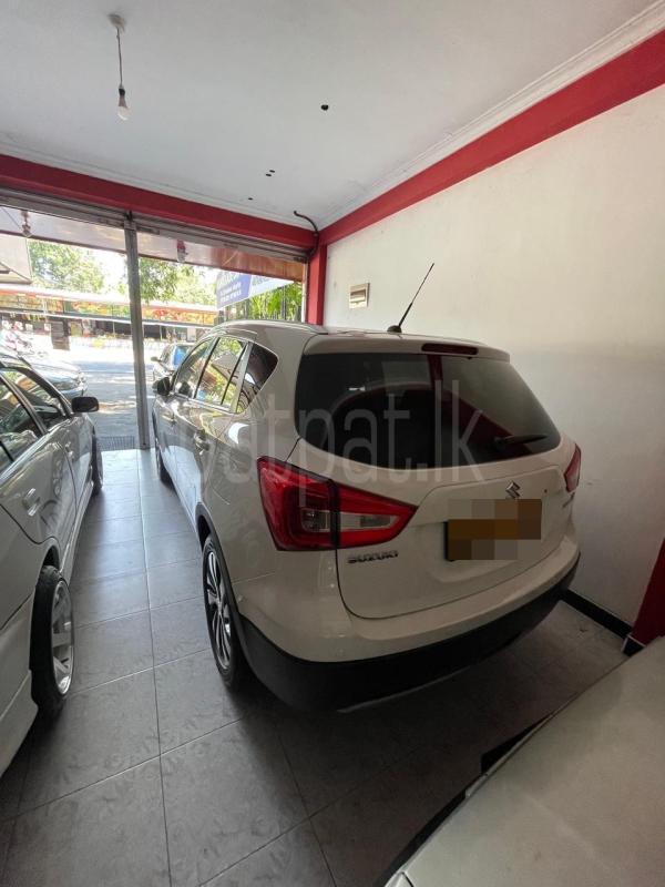 Advertisement image 3