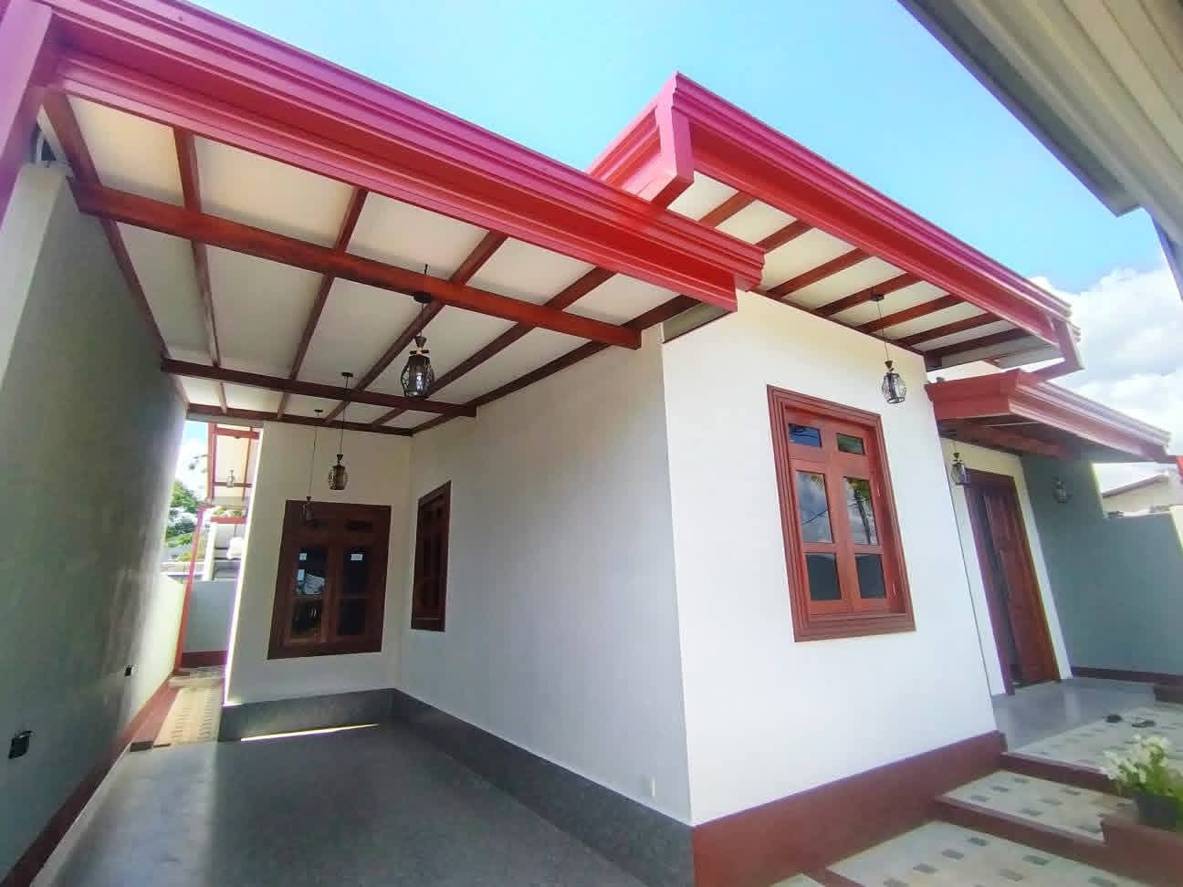 House for Sale in Kiriwattuduwa ads-image-1