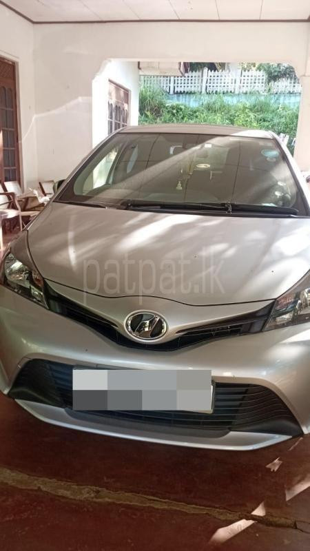 Toyota Vitz 2015 - பயன்படுத்தப்பட்டது கார் sale in Sri Lanka - patpat.lk