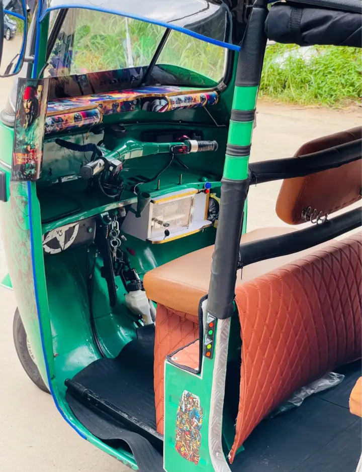 Bajaj 2 stroke 2005 - Used Three wheeler sale in Sri Lanka - patpat.lk