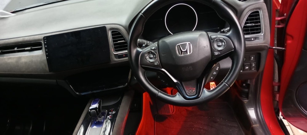 Honda Vezel 2017 - பயன்படுத்தப்பட்டது SUV sale in Sri Lanka - patpat.lk