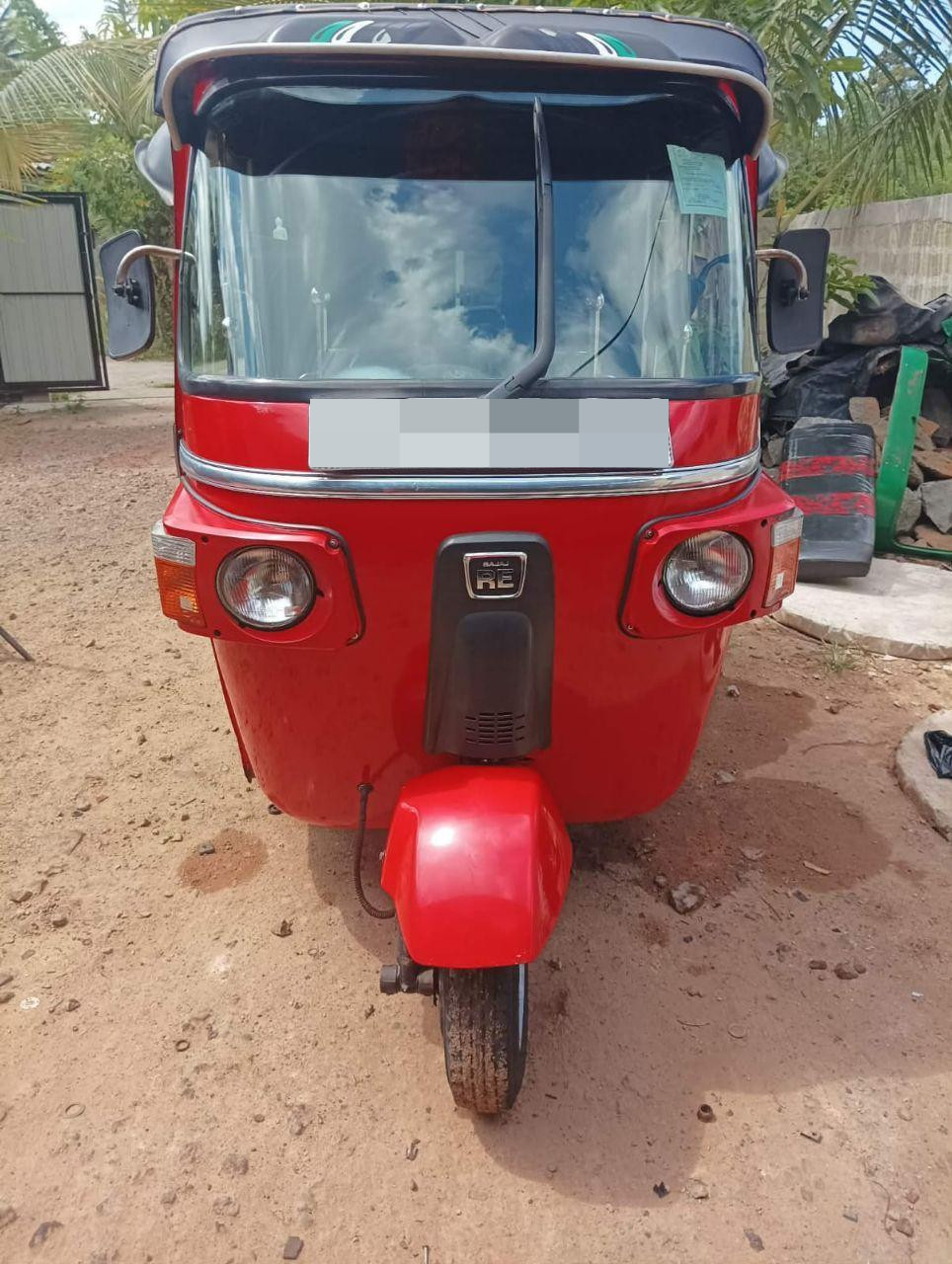 Bajaj Three Wheel 2012