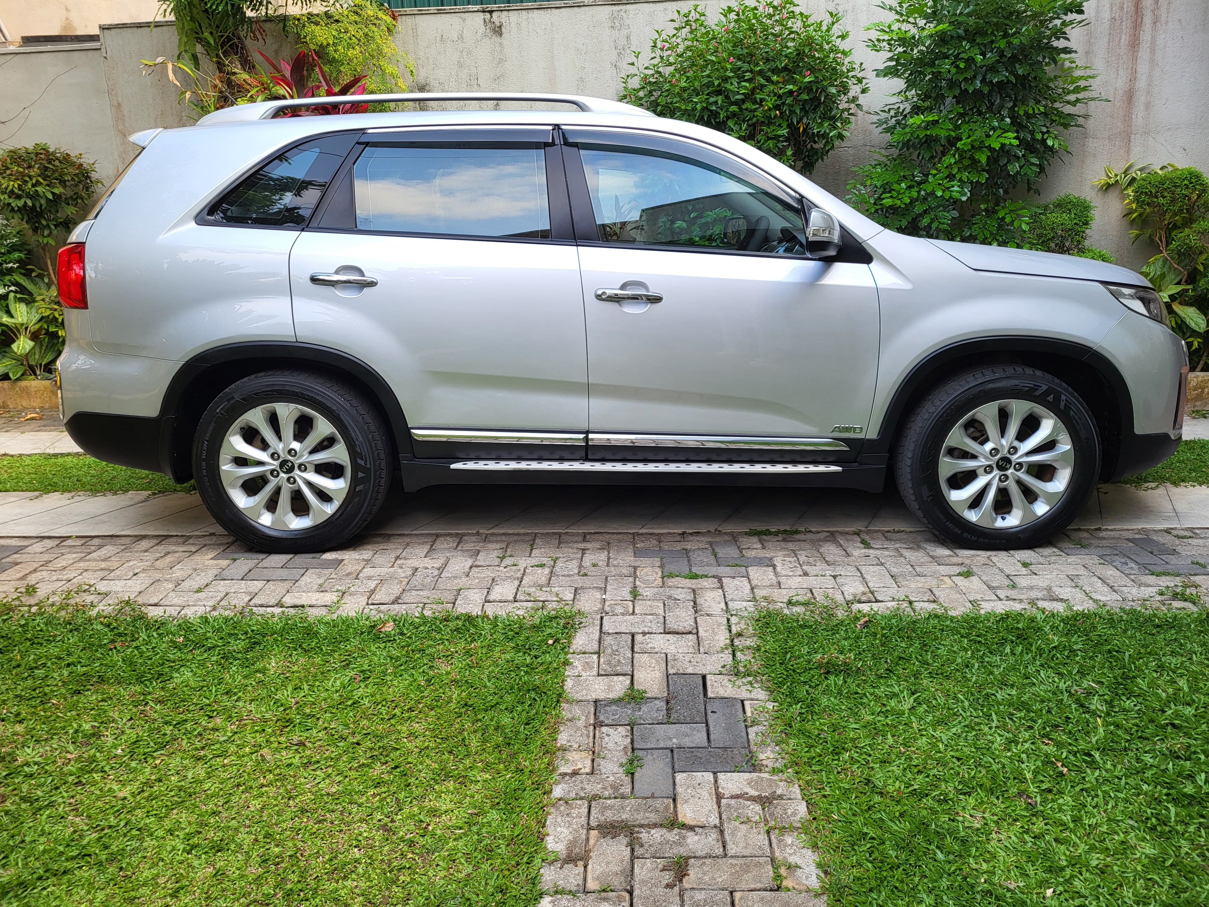 KIA Sorento 2014 - Used SUV sale in Sri Lanka - patpat.lk