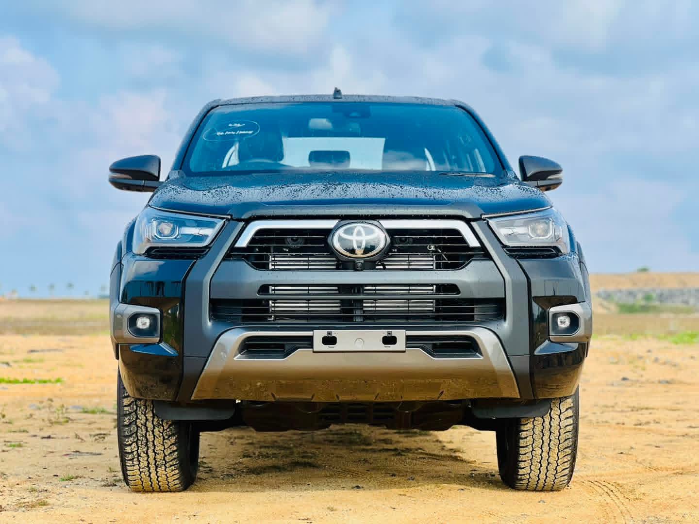 Toyota Hilux 2025 - Brand New Pick-up  sale in Sri Lanka - patpat.lk