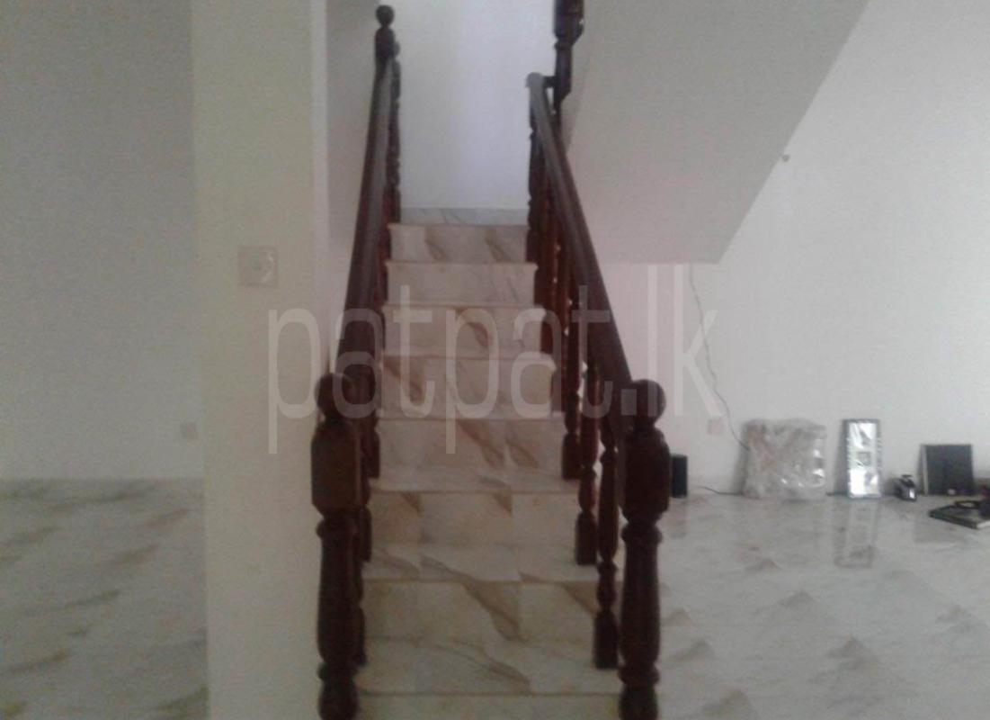 House for Sale in Athurugiriya