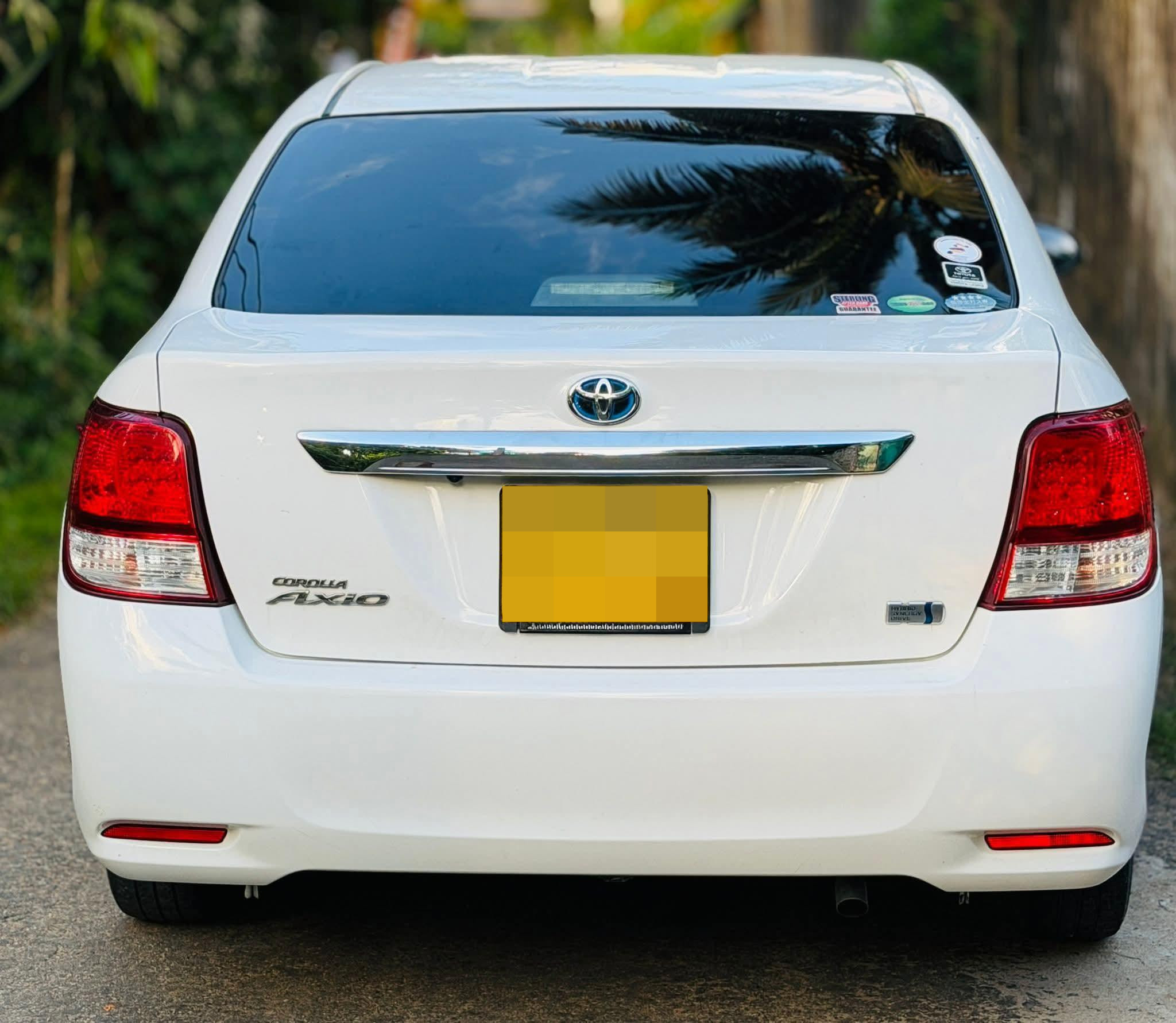 Toyota Axio 2014 - பயன்படுத்தப்பட்டது கார் sale in Sri Lanka - patpat.lk