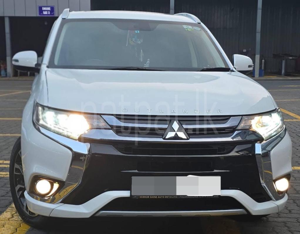 Mitsubishi Outlander 2015 - பயன்படுத்தப்பட்டது SUV sale in Sri Lanka - patpat.lk