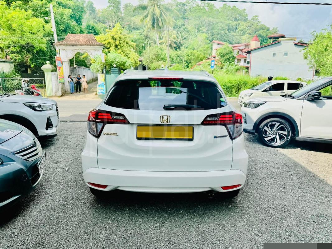 Honda Vezel 2014 - பயன்படுத்தப்பட்டது SUV sale in Sri Lanka - patpat.lk