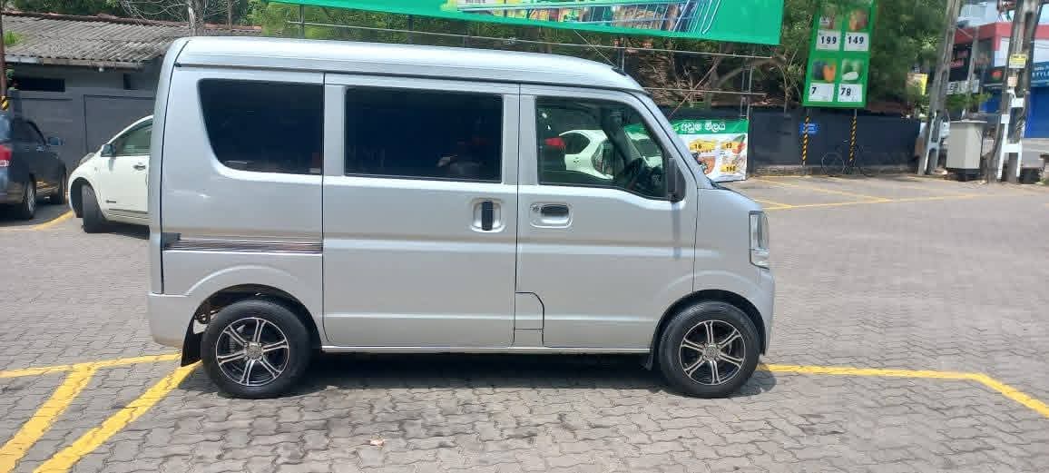 Nissan Clipper 2016 - பயன்படுத்தப்பட்டது வேன் sale in Sri Lanka - patpat.lk