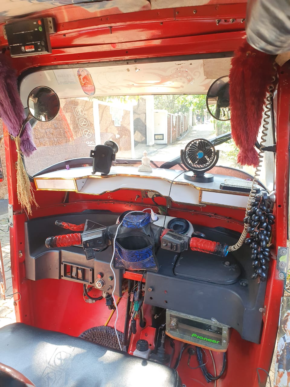 Bajaj Three Wheel 2011 - Used Three wheeler sale in Sri Lanka - patpat.lk