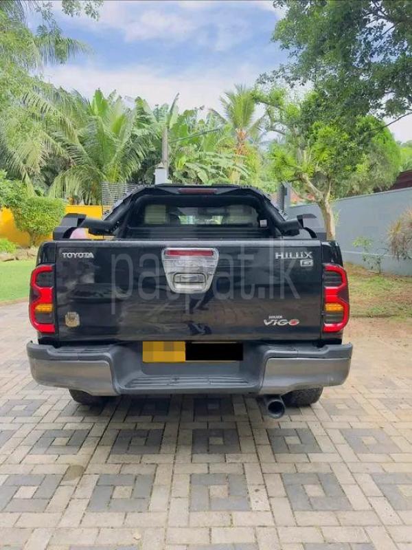 Toyota Hilux 2006 - பயன்படுத்தப்பட்டது சரக்கு போக்குவரத்து sale in Sri Lanka - patpat.lk