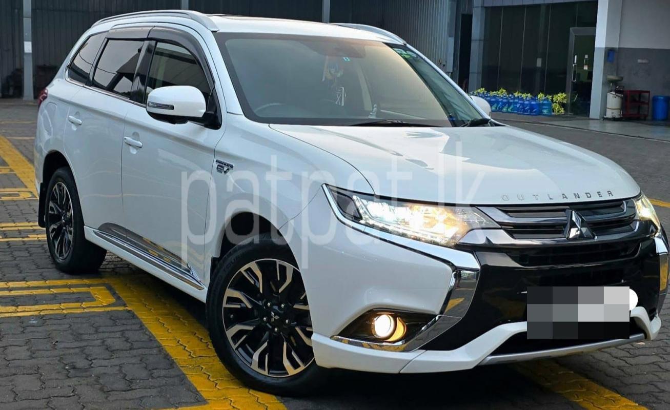 Mitsubishi Outlander 2015 - பயன்படுத்தப்பட்டது SUV sale in Sri Lanka - patpat.lk