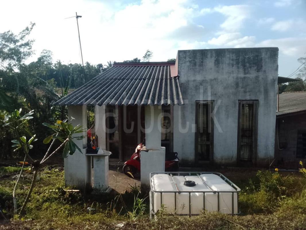 House for Sale in Bandaragama ads-image-1