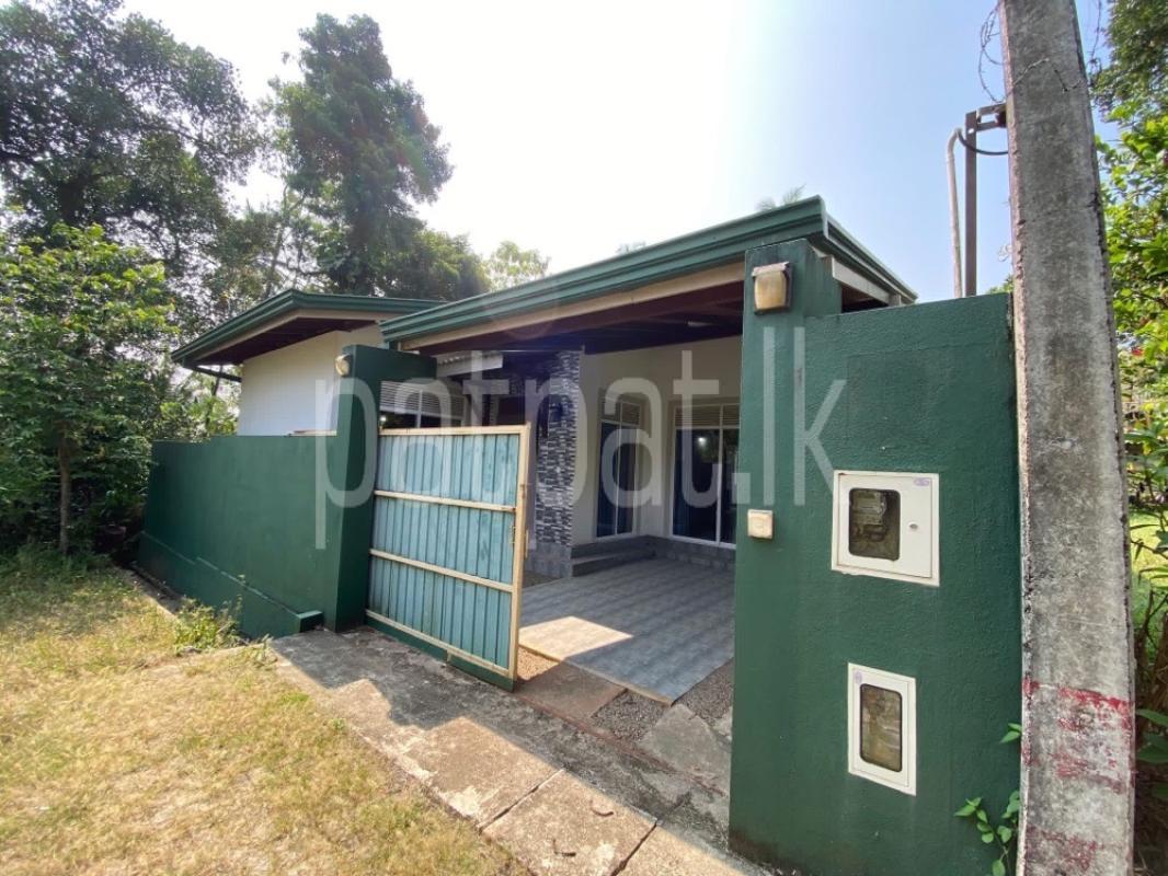 House for Sale in Athurugiriya