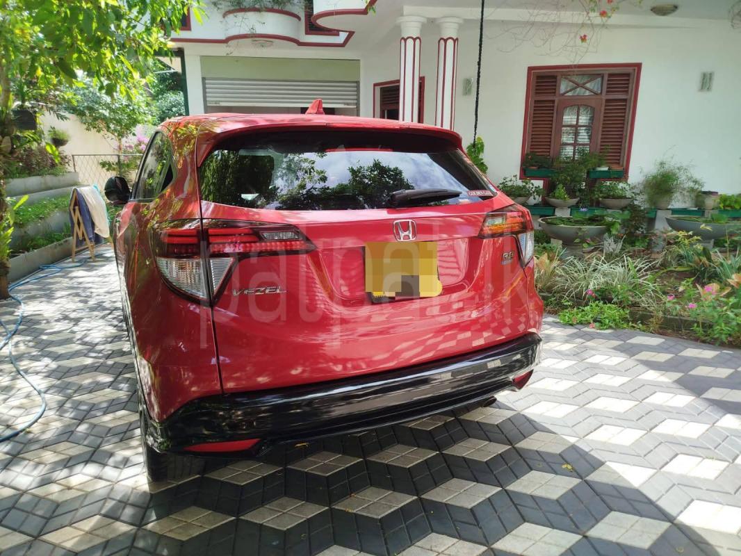 Honda Vezel 2017 - பயன்படுத்தப்பட்டது SUV sale in Sri Lanka - patpat.lk