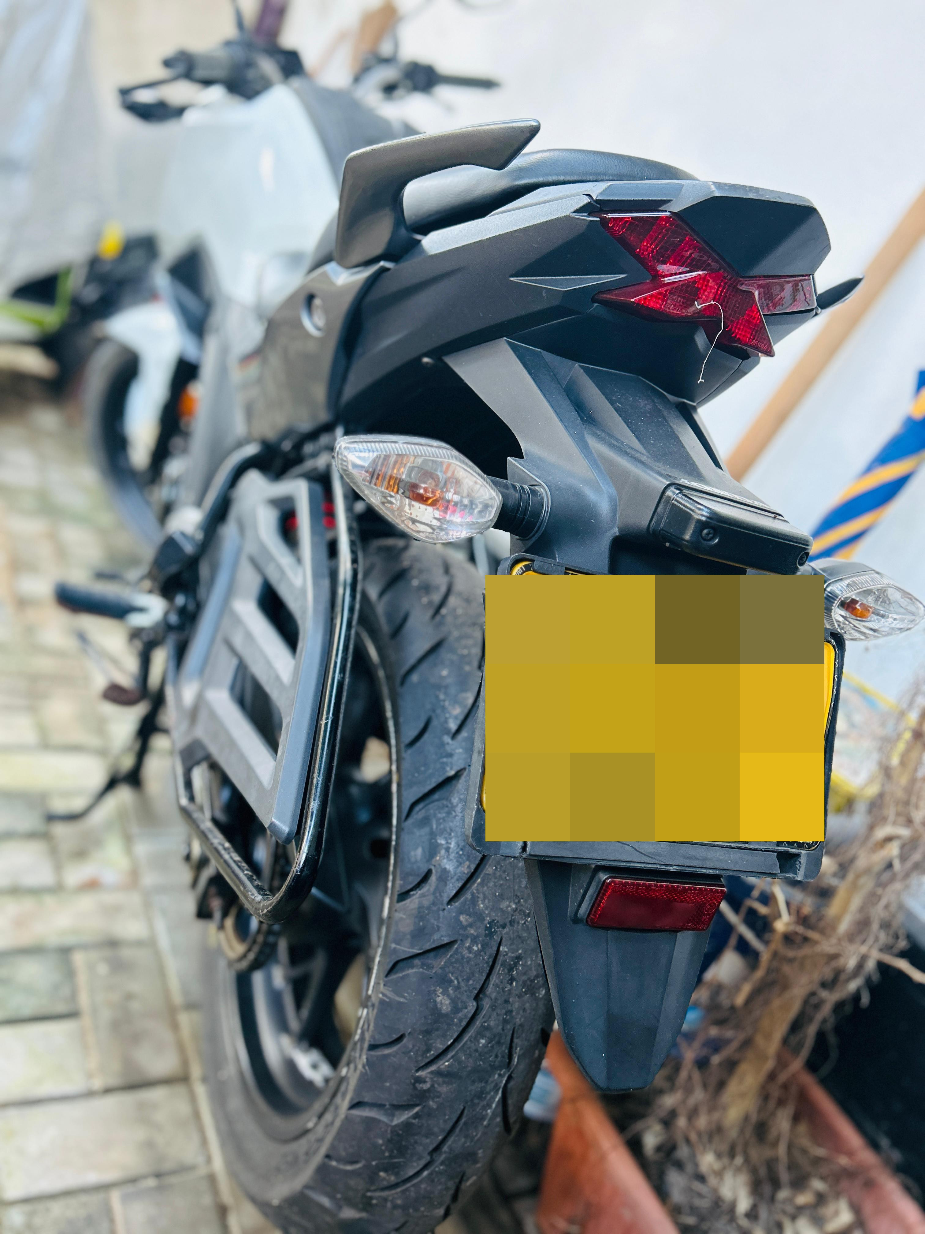 Honda Cb Hornet 2017 - பயன்படுத்தப்பட்டது பைக் sale in Sri Lanka - patpat.lk