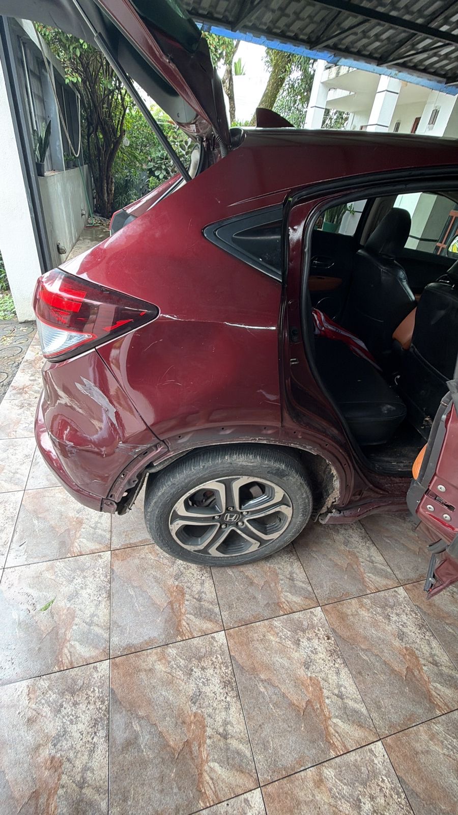 Honda Vezel 2014 - Used SUV sale in Sri Lanka - patpat.lk