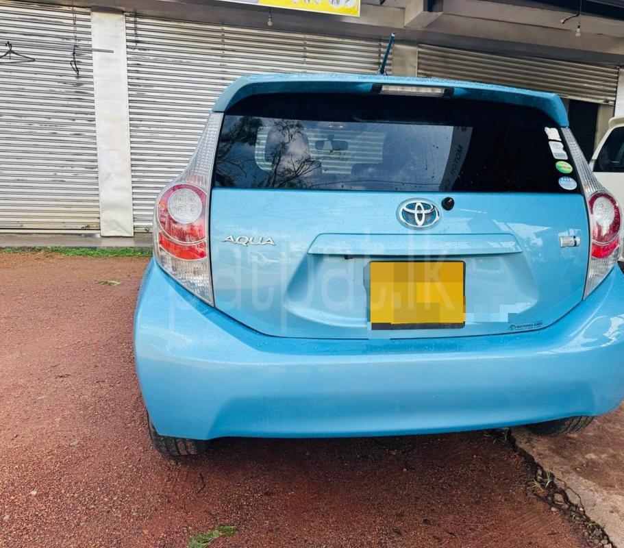 Toyota Aqua 2013 - பயன்படுத்தப்பட்டது கார் sale in Sri Lanka - patpat.lk