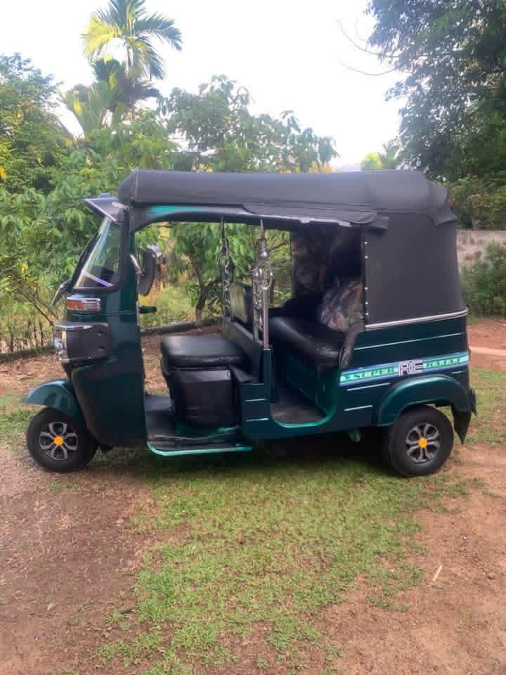 Bajaj Three Wheel 2016 - Used Three wheeler sale in Sri Lanka - patpat.lk