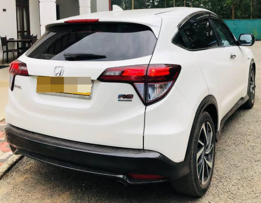 Honda Vezel 2017 - பயன்படுத்தப்பட்டது SUV sale in Sri Lanka - patpat.lk