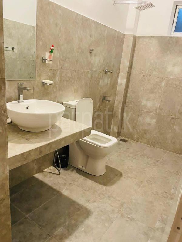 House for Sale in Athurugiriya