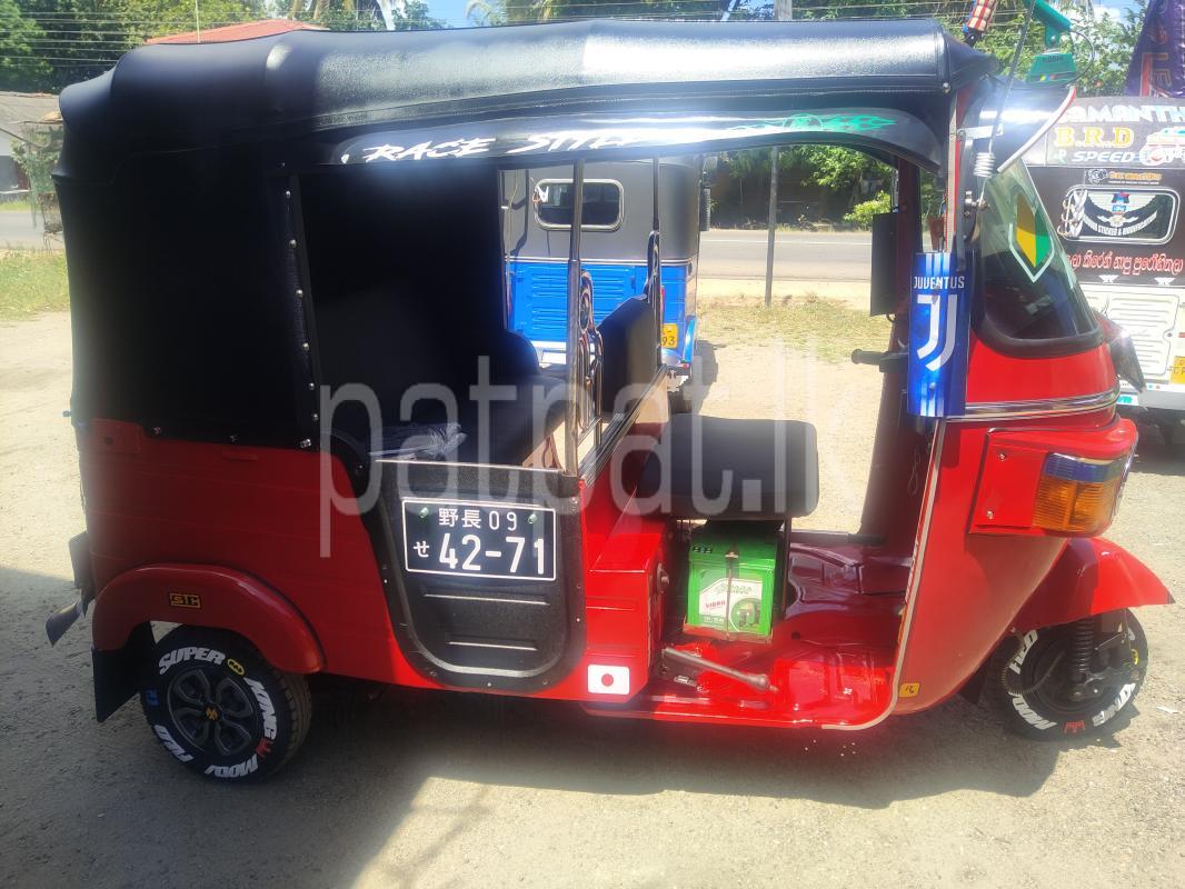 Bajaj Three Wheel 2012 - භාවිතා කරන ලද ත්‍රිරෝද රථය sale in Sri Lanka - patpat.lk