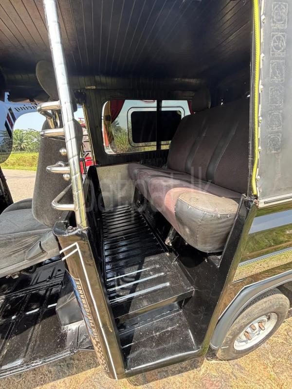 Advertisement image 6