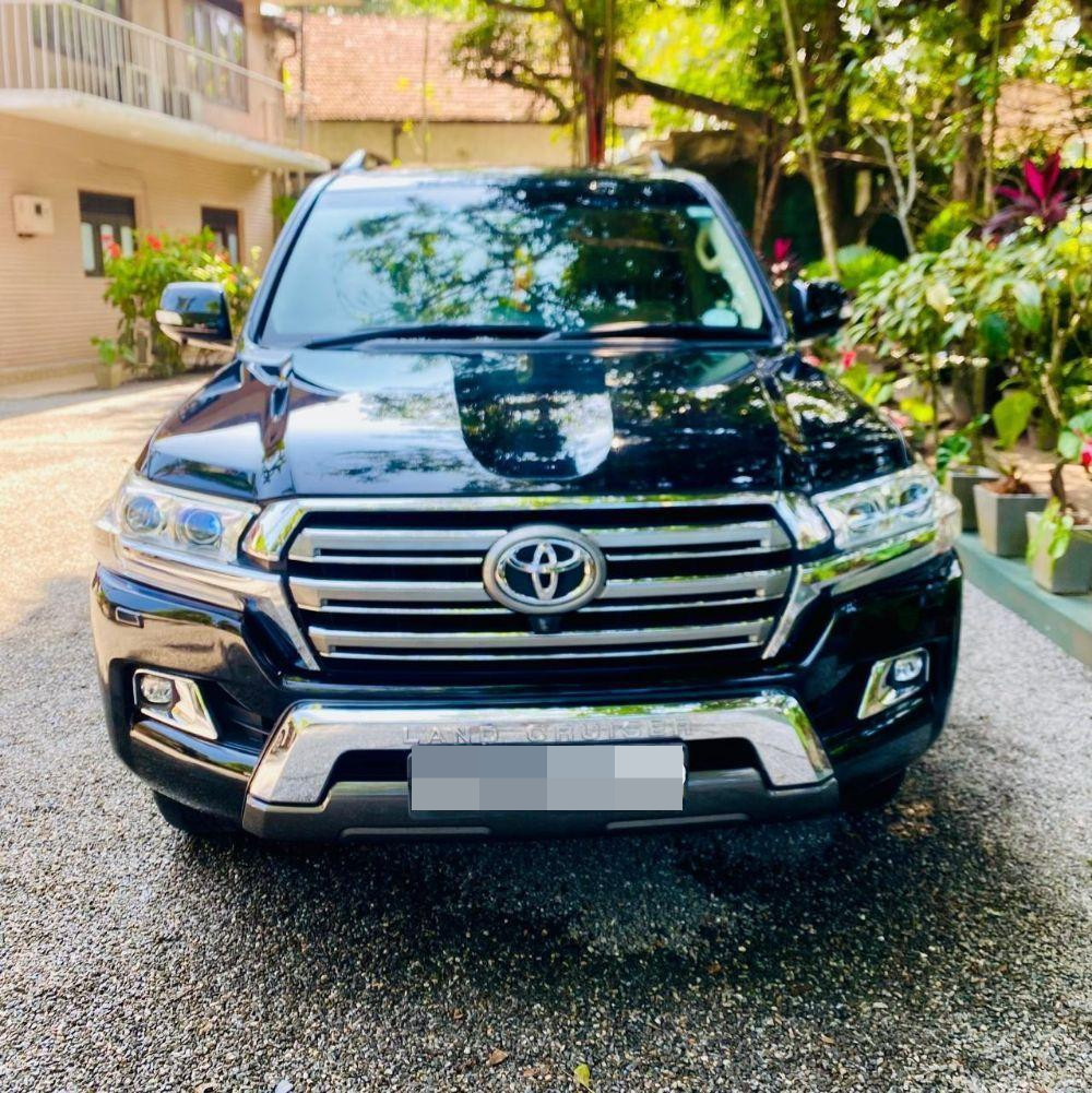 Toyota Land Cruiser 2015 - பயன்படுத்தப்பட்டது SUV sale in Sri Lanka - patpat.lk
