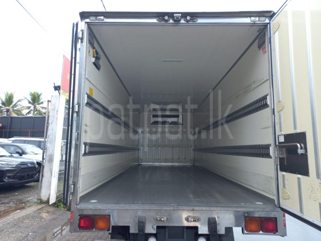 Isuzu Forward 2017 - භාවිතා කරන ලද ට්‍රක් රථය sale in Sri Lanka - patpat.lk