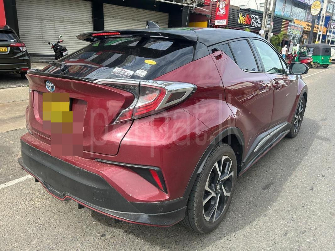 Toyota CHR 2018 - பயன்படுத்தப்பட்டது SUV sale in Sri Lanka - patpat.lk